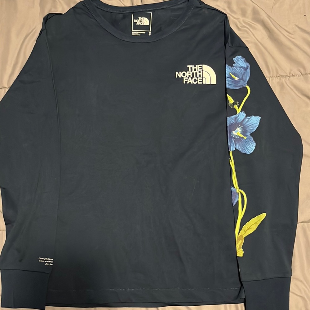 Women North Face Long Sleeve